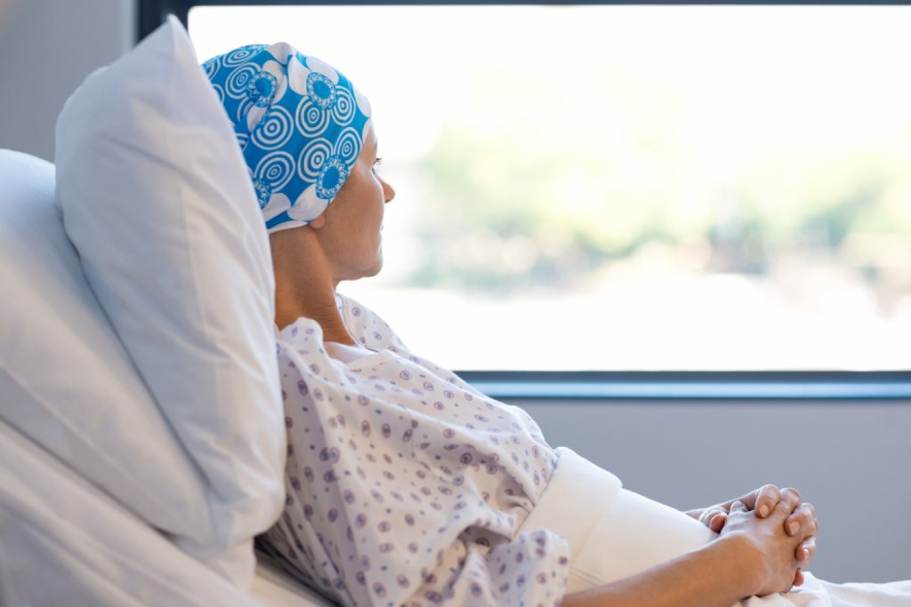 Cancerul de sân se poate ascunde în măduva osoasă chiar şi după succesul tratamentului