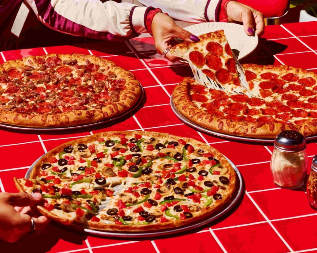 Care sunt restaurantele din Cluj-Napoca de unde s-a comandat cel mai mult în 2024. Pizza, preferata anului