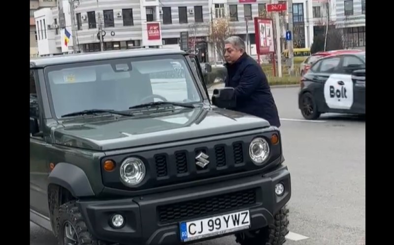 Alin Tișe și-a luat o nouă „jucărie”. Cum arată mașinuța numai bună să „fenteze” traficul aglomerat din Cluj