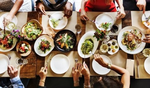 Dieta MIND. Iată care sunt alimentele care țin demența departe