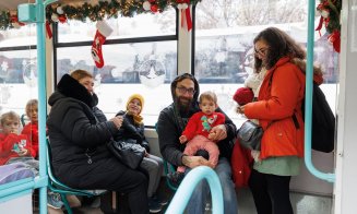 Tramvaiul lui Moș Crăciun aduce magia sărbătorilor în Cluj-Napoca. Vezi programul