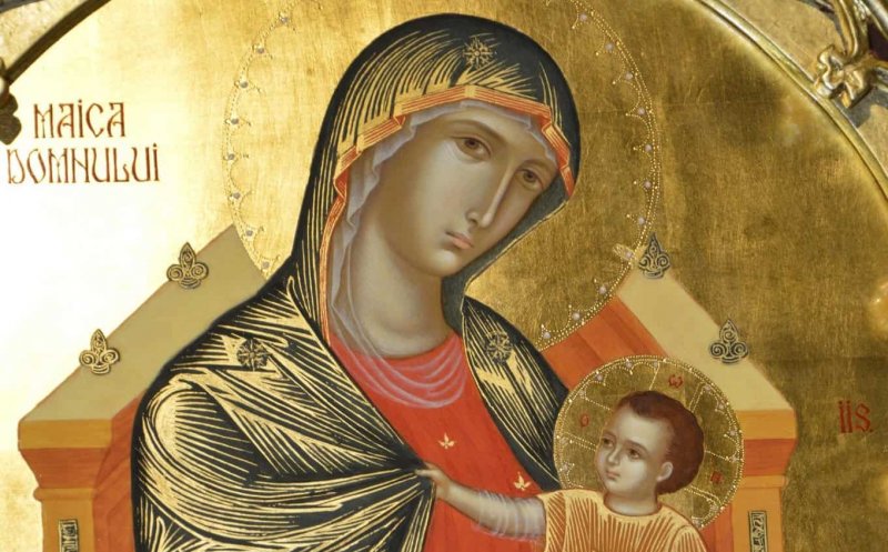 Maica Domnului, SĂRBĂTORITĂ a doua zi de Crăciun