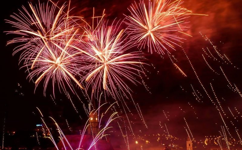 Mesaje de Anul Nou 2025! Cele mai bune felicitări și urări de Revelion