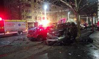 ACCIDENT cu 4 maşini în Cluj-Napoca / Victimă de 18 ani, transportată la spital