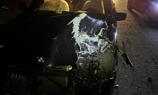 ACCIDENT pe Cluj - Oradea: TIR răsturnat și mașină făcută praf/ Echipajele de intervenție, la fața locului