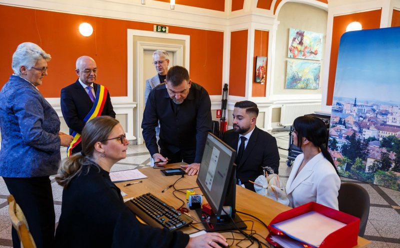 Căsătorii cu semnătură electronică, la Cluj-Napoca! Certificatele se emit și în format digital. Boc: "Durează între 10 și 20 minute, în funcție și de numărul de poze"
