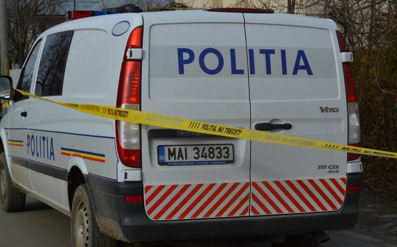 Descoperire macabră: Cadavru găsit pe malul unui lac din Chinteni / Polițiștii fac cercetări