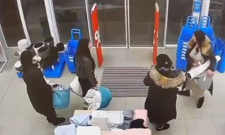 Spirit de echipă: Patru femei din Cluj, surprinse în timp ce furau dintr-un magazin