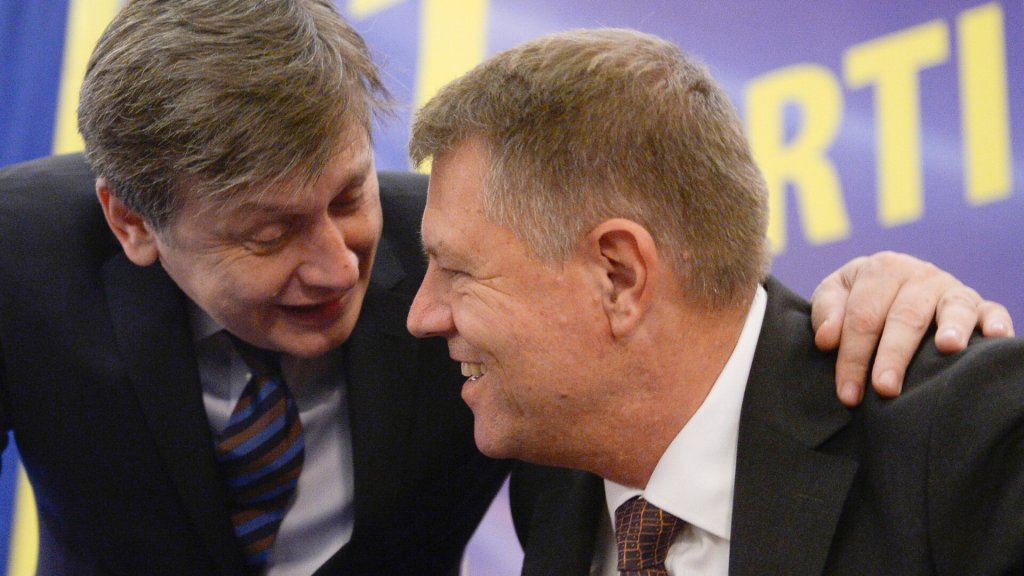 Crin Antonescu: Ar fi fost mai bine ca Iohannis să-și încheie mandatul. Președintele nu funcționează nici măcar la nivelul comunicării publice