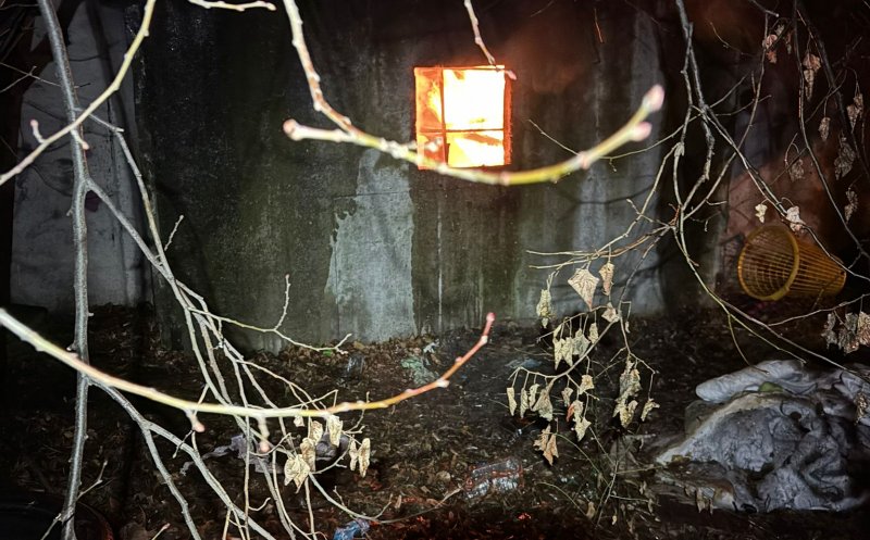 A murit de la o țigară. Incendiu într-un garaj din Cluj-Napoca, folosit drept locuință improvizată