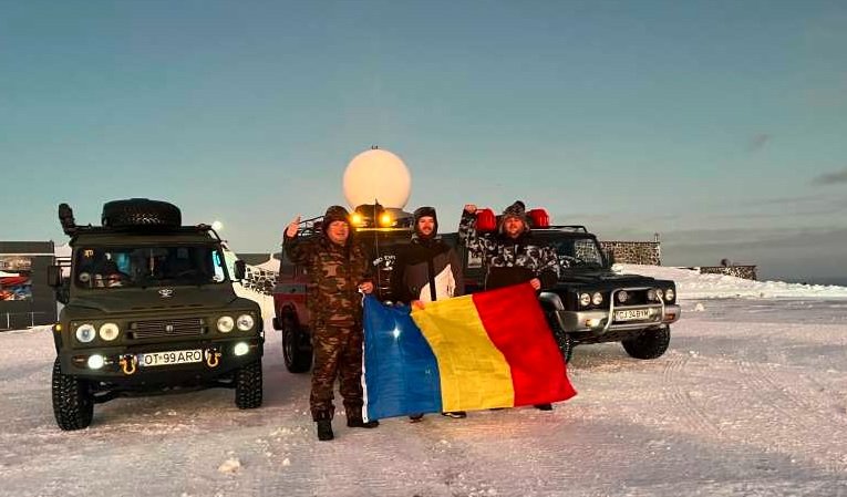 Cu Aro de pe malul Someșului în satul lui Moș Crăciun. Cinci clujeni au trăit aventura vieții