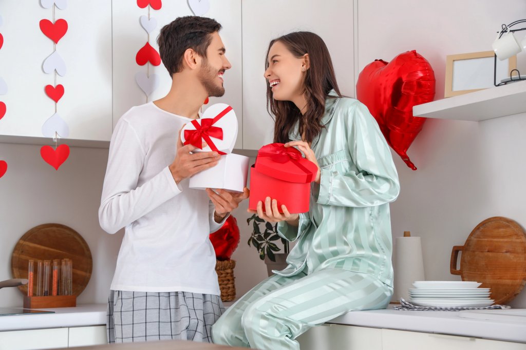 Atenție de unde cumpărați cadourile de Valentine's Day și Dragobete. Ce recomandă ANPC