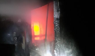 INCENDIU în judeţul Cluj / Butelie de gaz evacuată din gospodărie în timpul intervenţiei