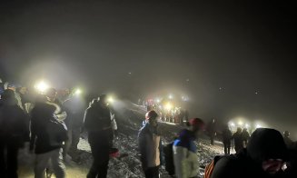 Turism „sălbatic” pe Etna în ultimele zile / Se schiază chiar lângă lava vulcanului activ
