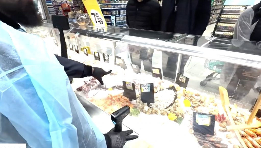 Probleme în lanț la marile magazine din România. ANPC, amenzi 1,2 mil. lei date la Carrefour, Penny, Metro, Profi, Mega Image / Locațiile închise