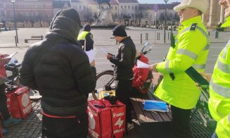 Controale în tot Clujul la livratorii de mâncare