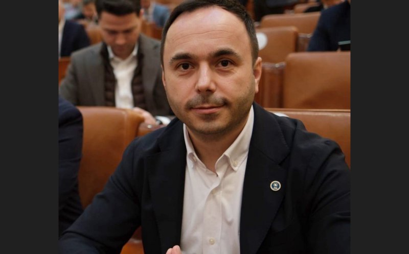 Ovidiu Cîmpean atacă partidele AUR, SOS și POT: „Nu ne permitem să fim trași în crize artificiale și în aventuri populiste care pun în pericol viitorul țării”