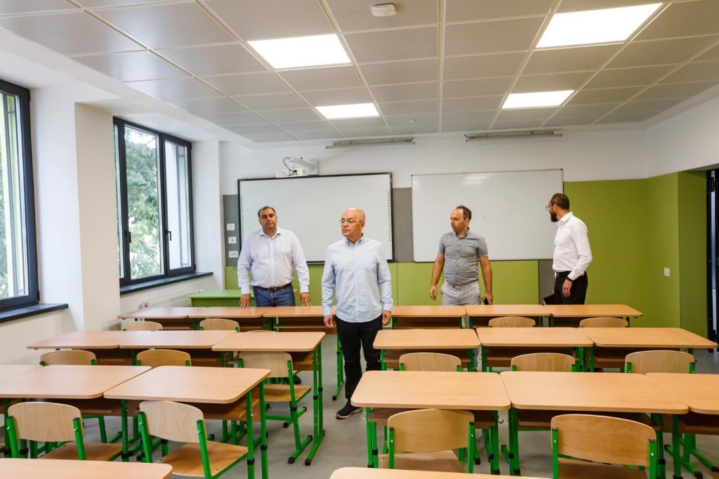 DATA exactă la care se finalizează lucrările la ȘCOLILE din Cluj-Napoca: 29 de untiăți de învățământ