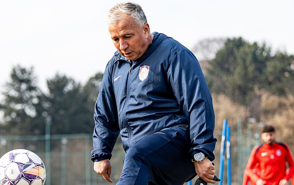 Ce spune Dan Petrescu despre starea de sănătate a mamei sale: "Numai Dumnezeu știe ce va fi..."