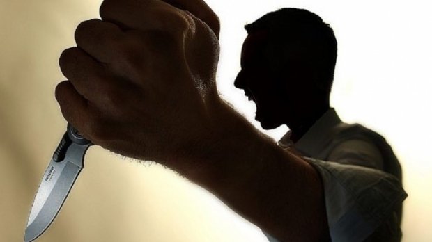 Cuţitar la 15 ani / Bătaie în stradă + tentativă de OMOR în Cluj-Napoca