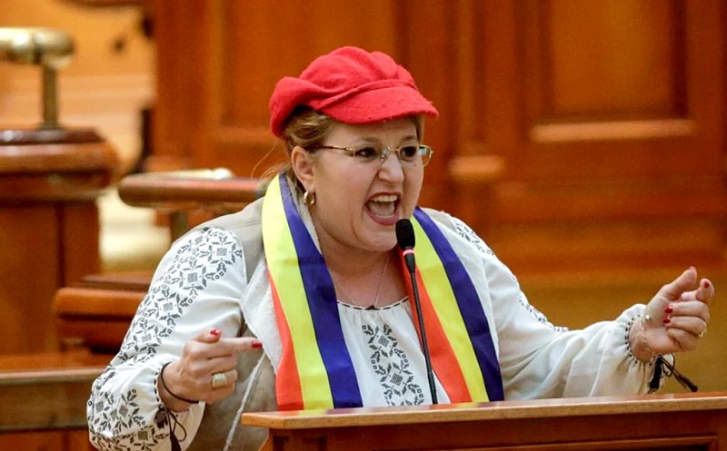 Șoșoacă anunță că își depune candidatura la prezidențiale: „Nu am nicio teamă. Teama vine de la diavol / Avem multe probleme pe care să le plătim în fața Domnului”