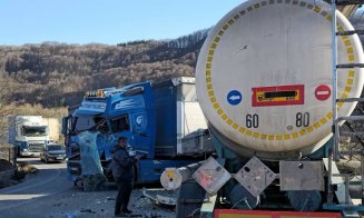 Cum s-a produs accidentul între două camioane și o autocisternă de la Negreni / Trafic BLOCAT pe ambele sensuri aproape 4 ore