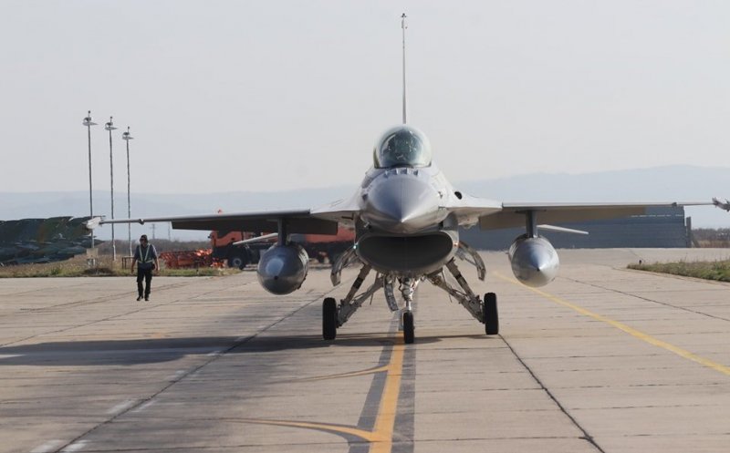 Cine vrea să modernizeze baza aeriană de la Câmpia Turzii. MApN pune la bătaie 90 de milioane de euro