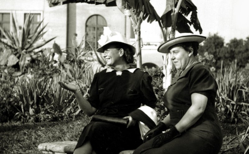 Clujence prin Grădina Botanică, anii 1930