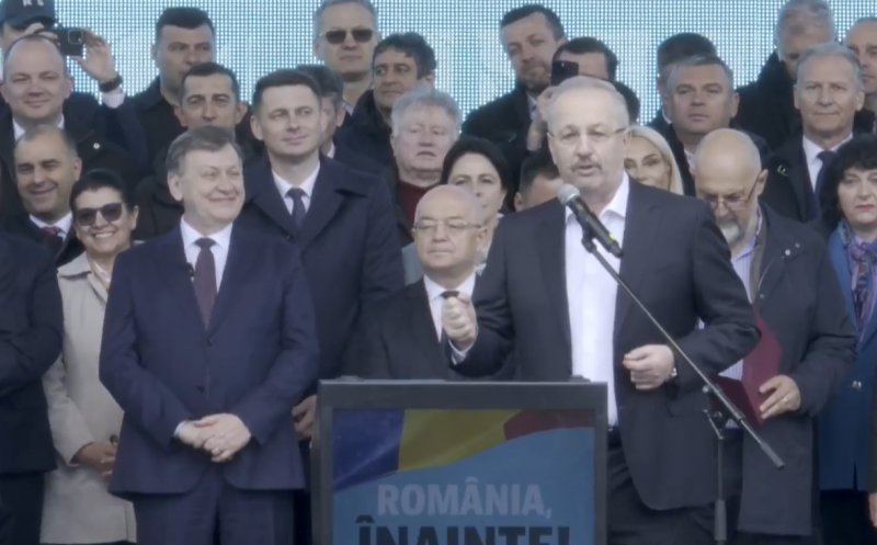Vasile Dîncu și-a înțepat colegii de partid la mitingul de susținere pro-Antonescu de la Cluj: „Mulțumesc că acum am loc și eu să vorbesc”