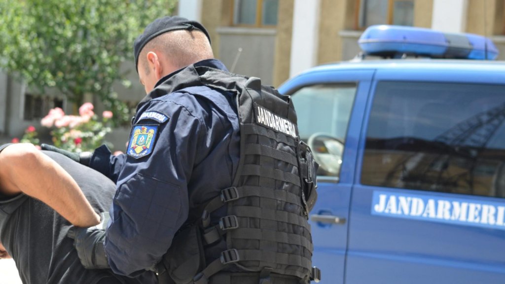 Clujean violent, arestat: A bătut doi jandarmi și a încălcat ordinul de protecție față de soție