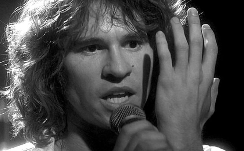 A murit Val Kilmer. Actorul, devenit celebru după filmele "The Doors", "Top Gun" sau "Batman", avea 65 de ani