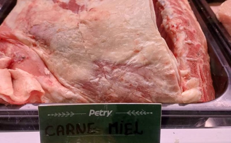 Cât costă un kilogram de carne de miel în Cluj-Napoca. Dar cozonacul