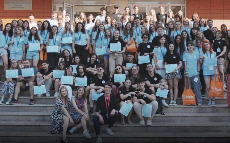 Vrei să știi cum arată o zi din viața unui student la UMF Cluj? Au început înscrierile la Junior Summer MedSchool