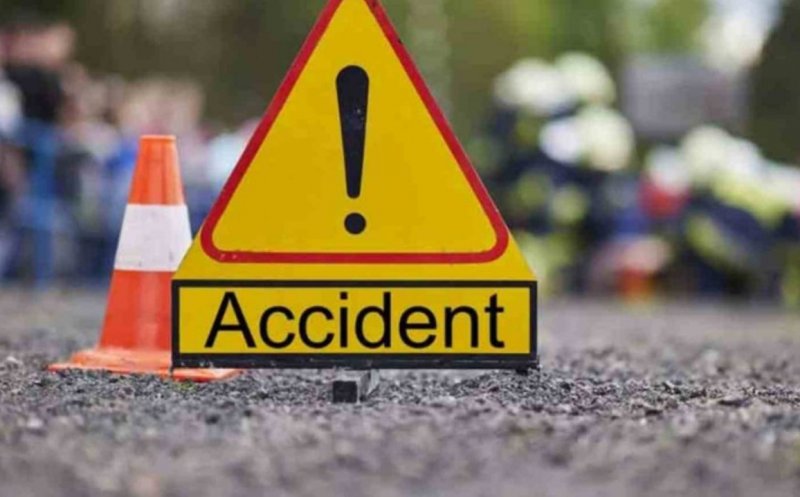 Momentul în care un șofer din Cluj evită un accident, dar ajunge în șanț. Totul a fost surprins pe cameră