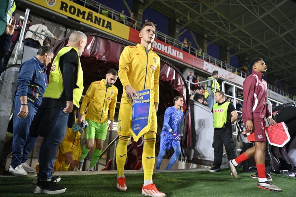 Vești proaste pentru Louis Munteanu. Ce decizie a luat Mircea Lucescu