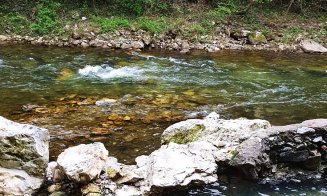 Loc de basm în România recomandat de Călători în bascheți / ”Liniștea și pacea de acolo le-am întâlnit foarte rar spre deloc în viața asta”, spun cei 