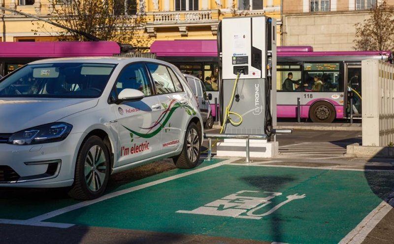 Care este cea mai bună masină electrică de oraș din România în 2025. Vezi autoturismele premiate