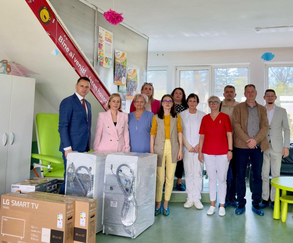 Donații din partea Prefecturii Cluj pentru Institutul Oncologic. Mâncare, mașini de spălat și televizoare pentru spital