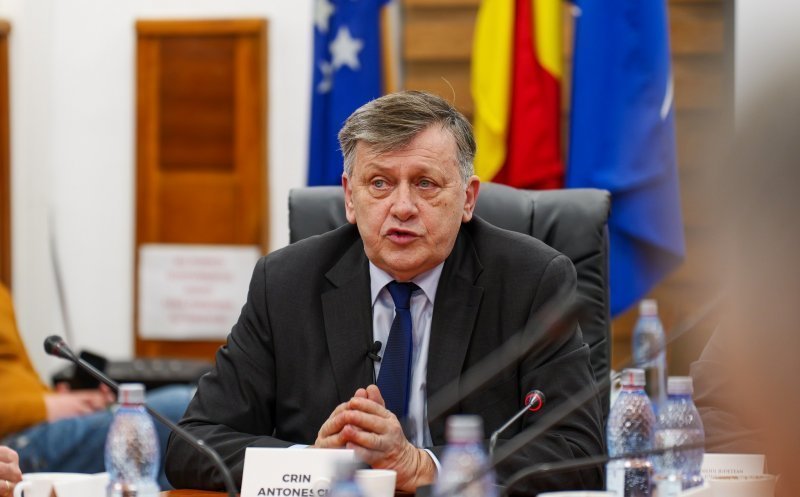 Crin Antonescu, apel la români să nu cadă în capcana confuziei: „România e în continuare ţinta unui atac hibrid”
