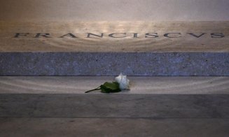 Mormântul Papei Francisc, vizitat de mii de credincioși
