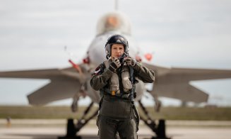 Prima femeie pilot din România pe avion de luptă F-16 este din Cluj