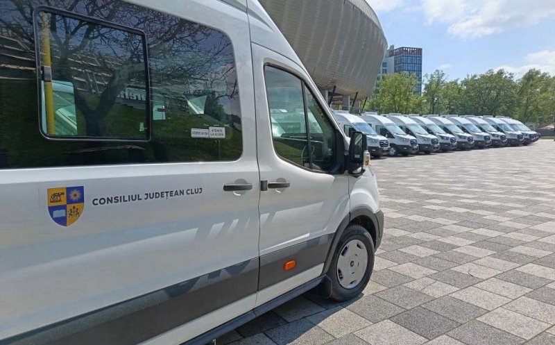 Consilierii județeni ai Clujului au dat OK-ul. Care sunt comunele care primesc cele 25 de microbuze electrice pentru elevi