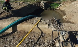 Primarul din Huedin spune că lucrările la groapa unde 2 copii au murit NU aparțin primăriei. Cine este beneficiarul final