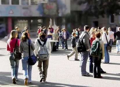 Elevii intră de astăzi în minivacanța de 1 Mai. Când se reiau cursurile