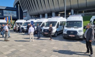 Primarii din Cluj au venit să-și preia microbuzele electrice pentru transportul elevilor. Rațiu: „Vrem să mai cumpărăm și altele”