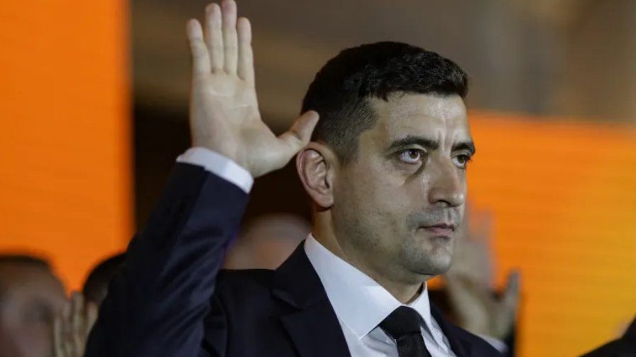 AUR și Simion lovesc din nou! Le promit tinerilor și celor din diaspora „Case la 1 leu”, după minciuna celor la 35.000 de euro