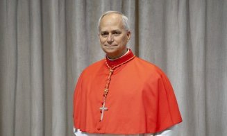 Fum alb la Vatican. A fost ales un nou papă