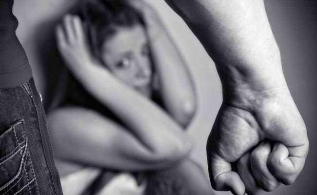 Coșmar pentru o tânără din Cluj: bătută, amenințată și hărțuită de fostul concubin