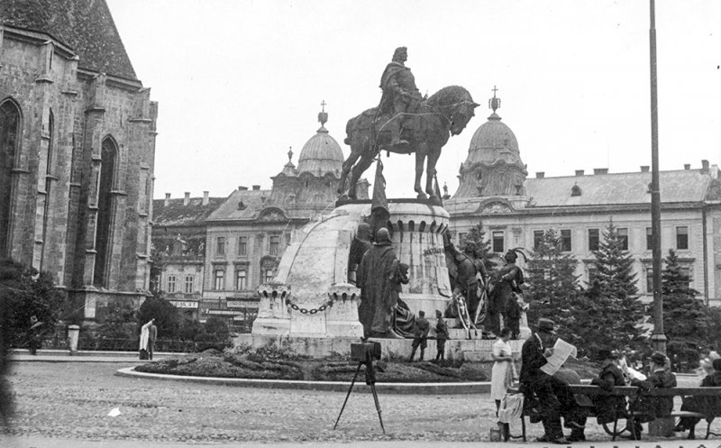 Piaţa Unirii în anii '40