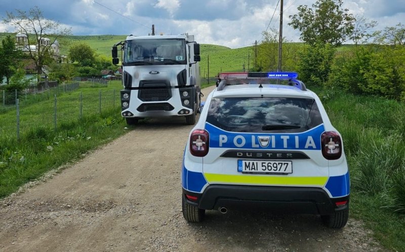 Accident mortal în Cluj. O femeie și un copil de trei ani au murit după ce au căzut din căruță și au fost călcați de un camion